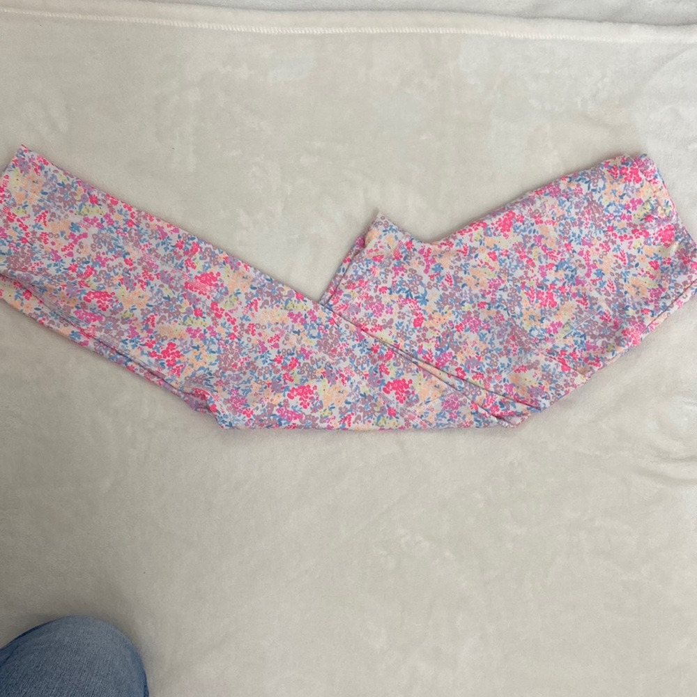 VOGO Flowery leggings. Size small. Great shape. Barely used. Crotch gusset.